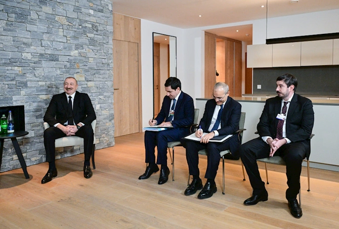 İlham Əliyev Davosda Qətərin Baş naziri və xarici işlər naziri ilə görüşüb — FOTOLAR
