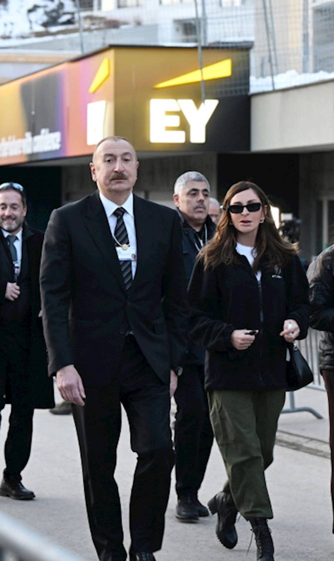 İlham Əliyev Ümumdünya İqtisadi Forumu çərçivəsində panel iclasda iştirak edib — FOTOLAR