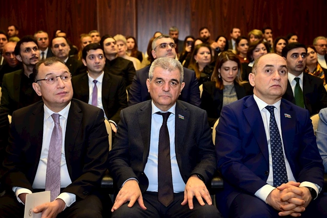 Üzeyir Hacıbəyli Mükafatının qalibləri təltif olundu — FOTOLAR Üzeyir Hacıbəyli Mükafatının qalibləri təltif olundu — FOTOLAR