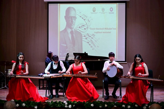Üzeyir Hacıbəyli Mükafatının qalibləri təltif olundu — FOTOLAR Üzeyir Hacıbəyli Mükafatının qalibləri təltif olundu — FOTOLAR