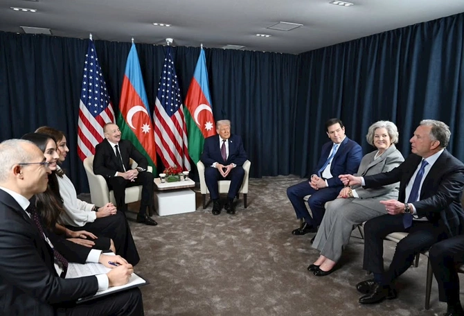Prezident ailəsinin Trampla FOTOLARI
