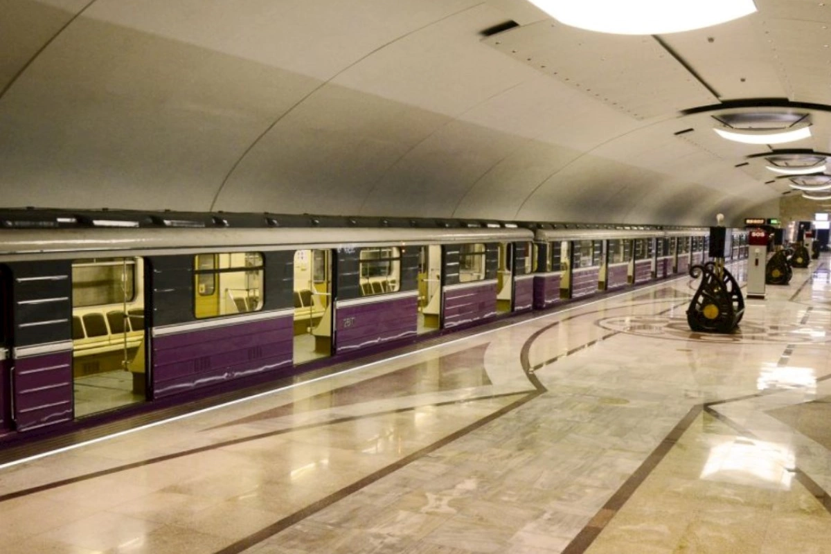 Dərnəgül metrostansiyasında mason simvolu? — AÇIQLAMA