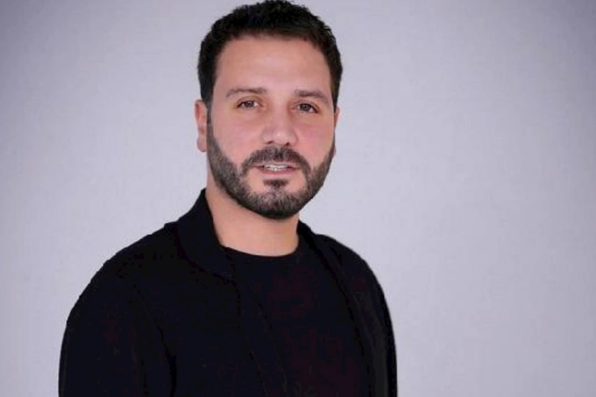 Müğənni sənətini toyda göstərər
