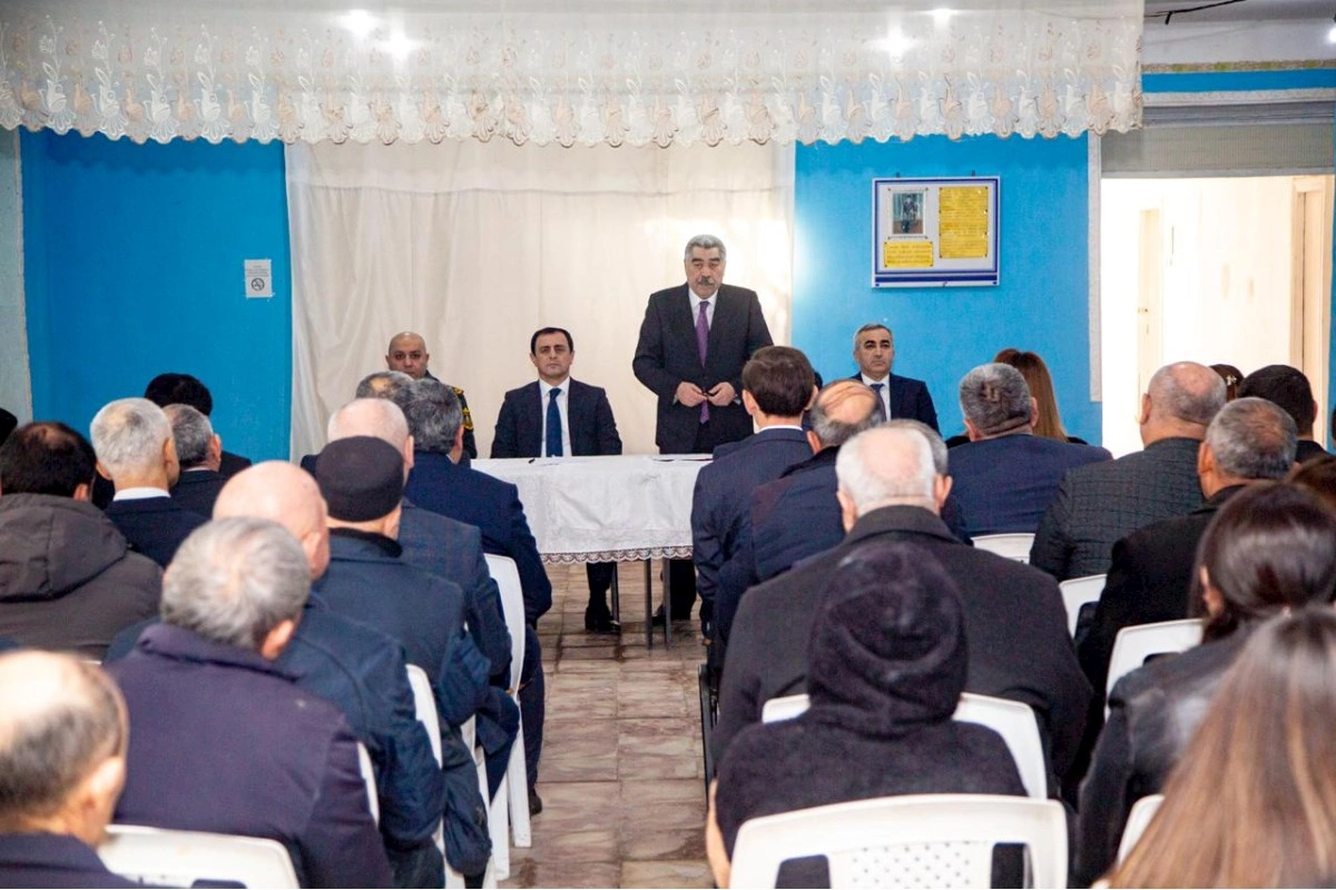 İcra başçısı bu il ilk səyyar qəbul keçirdi — FOTOLAR