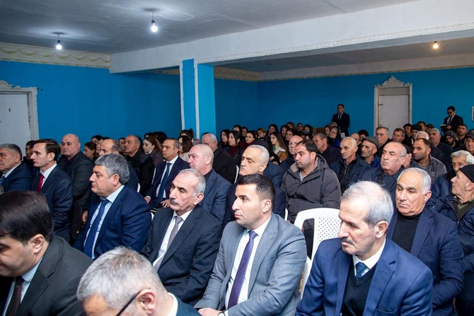İcra başçısı bu il ilk səyyar qəbul keçirdi — FOTOLAR
