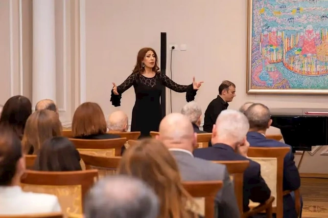Azərbaycanda muzey sahəsində yenilikçi layihə - bp və tərəfdaşlarının dəstəyi ilə — FOTOLAR Azərbaycanda muzey sahəsində yenilikçi layihə - bp və tərəfdaşlarının dəstəyi ilə — FOTOLAR