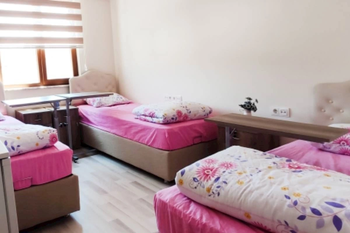 Onlarla tələbə çöldə qalıb — Yataqxana oyunu quranlar cəzalandırılacaq