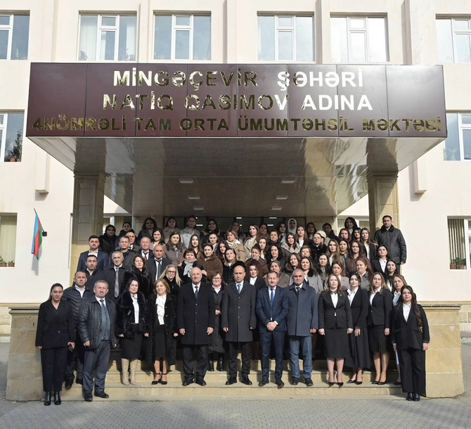 Emin Əmrullayev Mingəçevirdə gənc müəllim və direktorlarla görüşüb — FOTOLAR