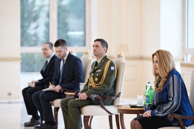 Prezident yeni səfirin etimadnaməsini qəbul etdi — FOTOLAR (YENİLƏNİB) Prezident yeni səfirin etimadnaməsini qəbul etdi — FOTOLAR (YENİLƏNİB)