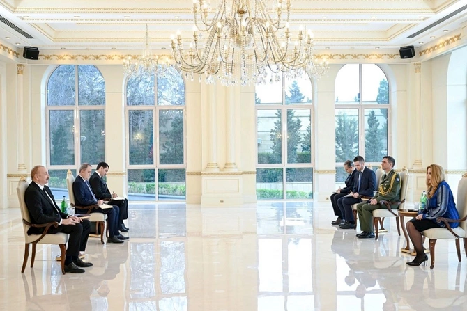 Prezident yeni səfirin etimadnaməsini qəbul etdi — FOTOLAR (YENİLƏNİB) Prezident yeni səfirin etimadnaməsini qəbul etdi — FOTOLAR (YENİLƏNİB)