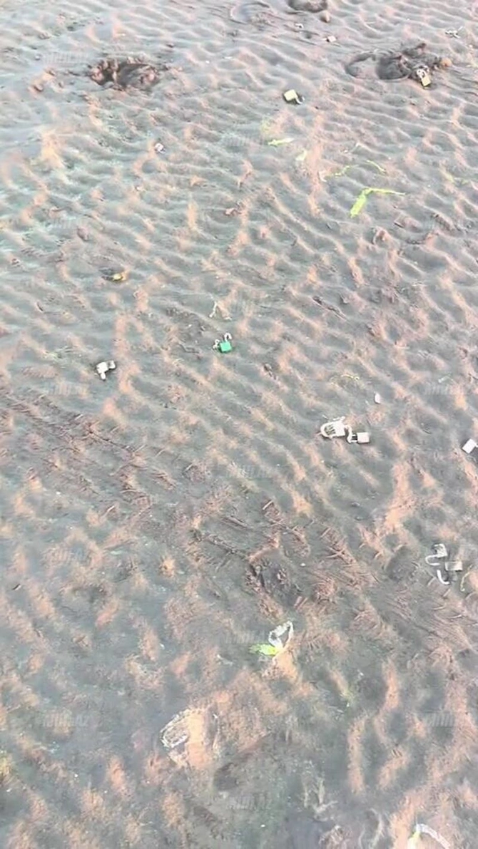 Xəzərin suyu çəkildi, cadular üzə çıxdı — FOTOLAR