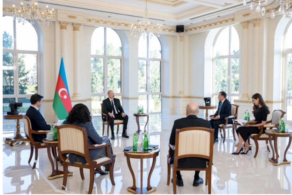 Azərbaycan Prezidenti yerli televiziya kanallarına müsahibə verib — CANLI