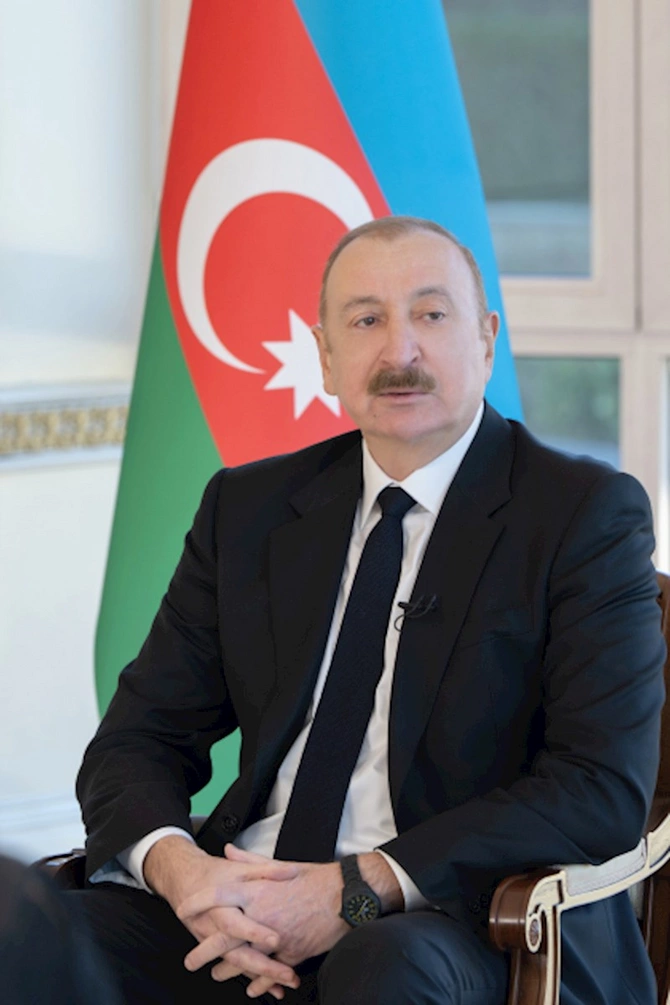 Prezident yerli televiziya kanallarına müsahibə verdi — FOTOLAR Prezident yerli televiziya kanallarına müsahibə verdi — FOTOLAR