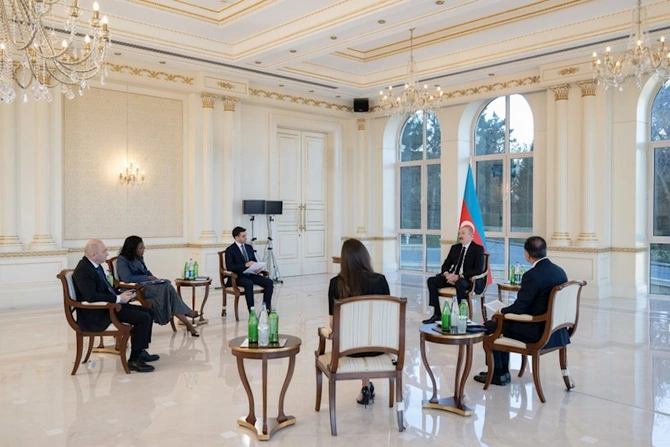 Prezident yerli televiziya kanallarına müsahibə verdi — FOTOLAR Prezident yerli televiziya kanallarına müsahibə verdi — FOTOLAR