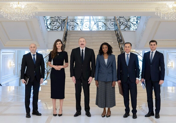 Prezident yerli televiziya kanallarına müsahibə verdi — FOTOLAR Prezident yerli televiziya kanallarına müsahibə verdi — FOTOLAR