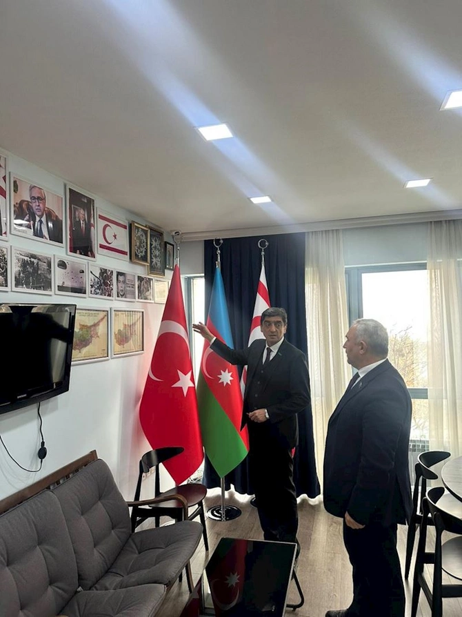 Deputat Kıbrıs Azərbaycan Evini ziyarət etdi — FOTOLAR