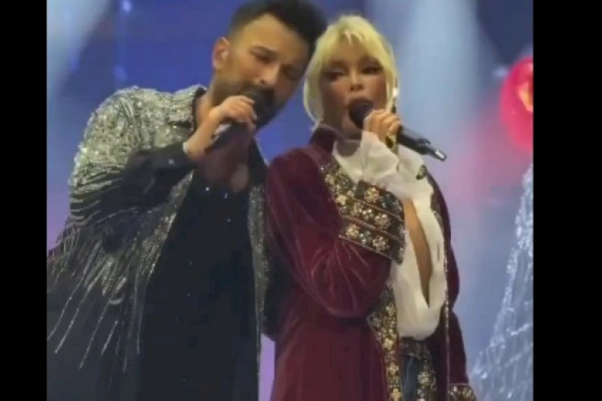 Tarkan Ajda Pekkan birgə mahnı oxudular — VİDEO
