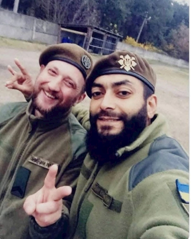 Ukraynada yaralanan azərbaycanlı döyüşçü vəfat etdi — FOTOLAR Ukraynada yaralanan azərbaycanlı döyüşçü vəfat etdi — FOTOLAR