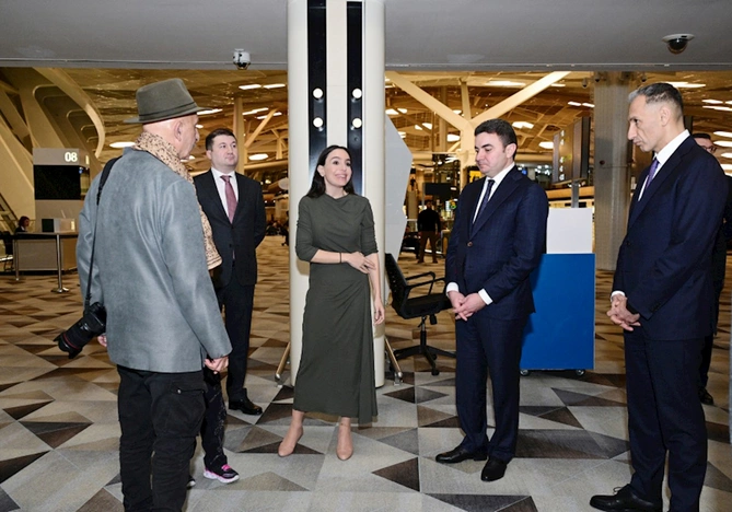 Leyla Əliyeva “Yüksələn işıq” sərgisində — FOTO