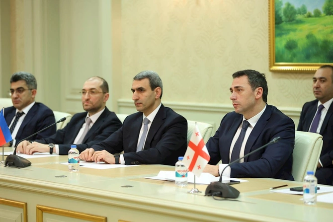 Dörd ölkə Orta Dəhliz üzrə əməkdaşlığı genişləndirmək istəyir — FOTOLAR Dörd ölkə Orta Dəhliz üzrə əməkdaşlığı genişləndirmək istəyir — FOTOLAR