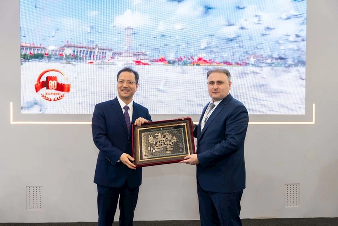 Vüqar Mustafayev “World Defence Show 2026” sərgisində bir sıra görüşlər keçirib — FOTOLAR