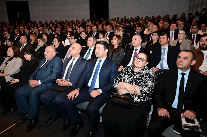 Mədəniyyət Nazirliyinin kollegiya iclası keçirilir — FOTOLAR Mədəniyyət Nazirliyinin kollegiya iclası keçirilir — FOTOLAR