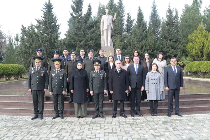 Hacıqabulda peşə bayramı qeyd olundu — FOTOLAR Hacıqabulda peşə bayramı qeyd olundu — FOTOLAR