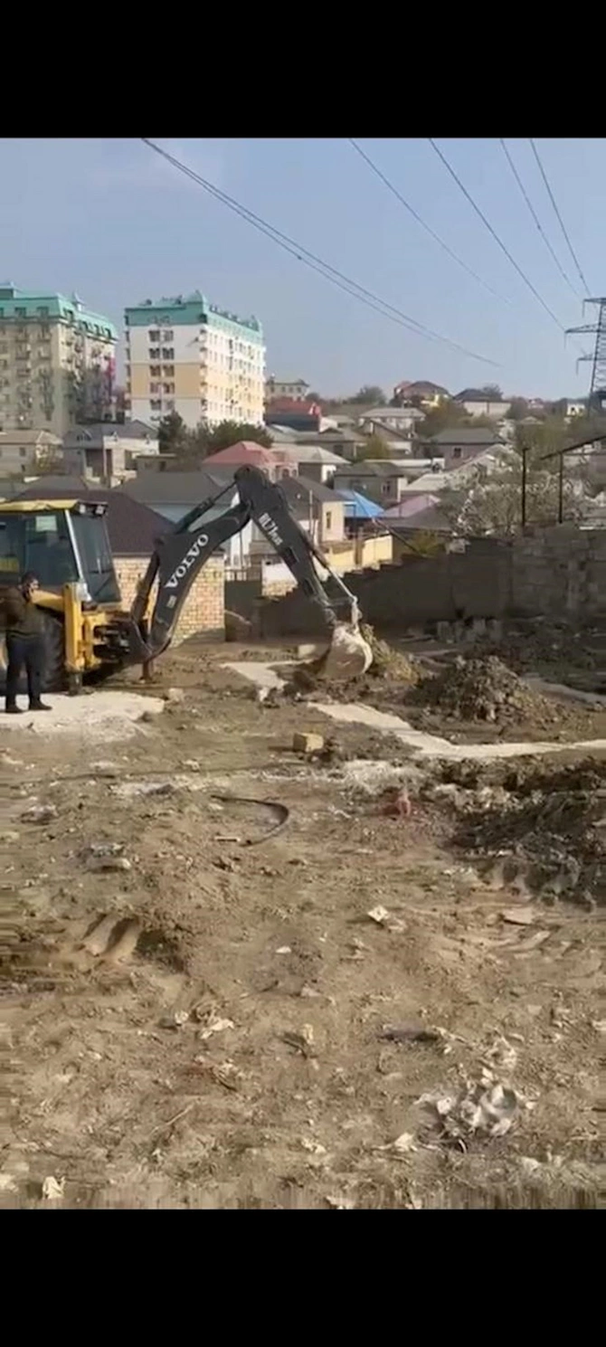 Abşeronda qanunsuz aparılan tikinti işlərinin qarşısı alındı — FOTOLAR Abşeronda qanunsuz aparılan tikinti işlərinin qarşısı alındı — FOTOLAR