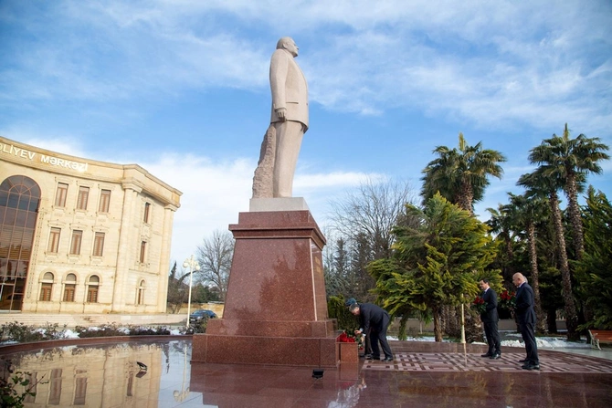 Dövlət Xidmətinin peşə bayramı Salyanda qeyd olundu — FOTOLAR Dövlət Xidmətinin peşə bayramı Salyanda qeyd olundu — FOTOLAR