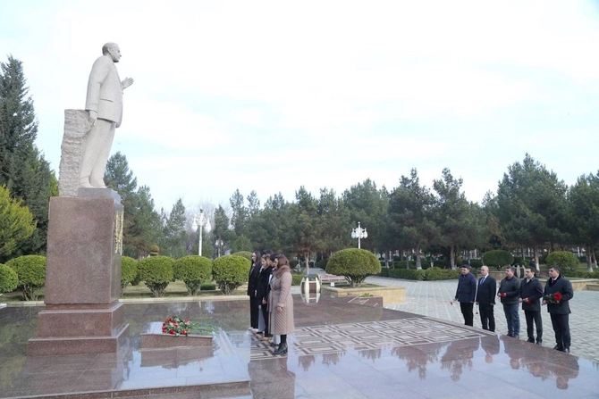 Hacıqabulda peşə bayramı qeyd olundu — FOTOLAR Hacıqabulda peşə bayramı qeyd olundu — FOTOLAR