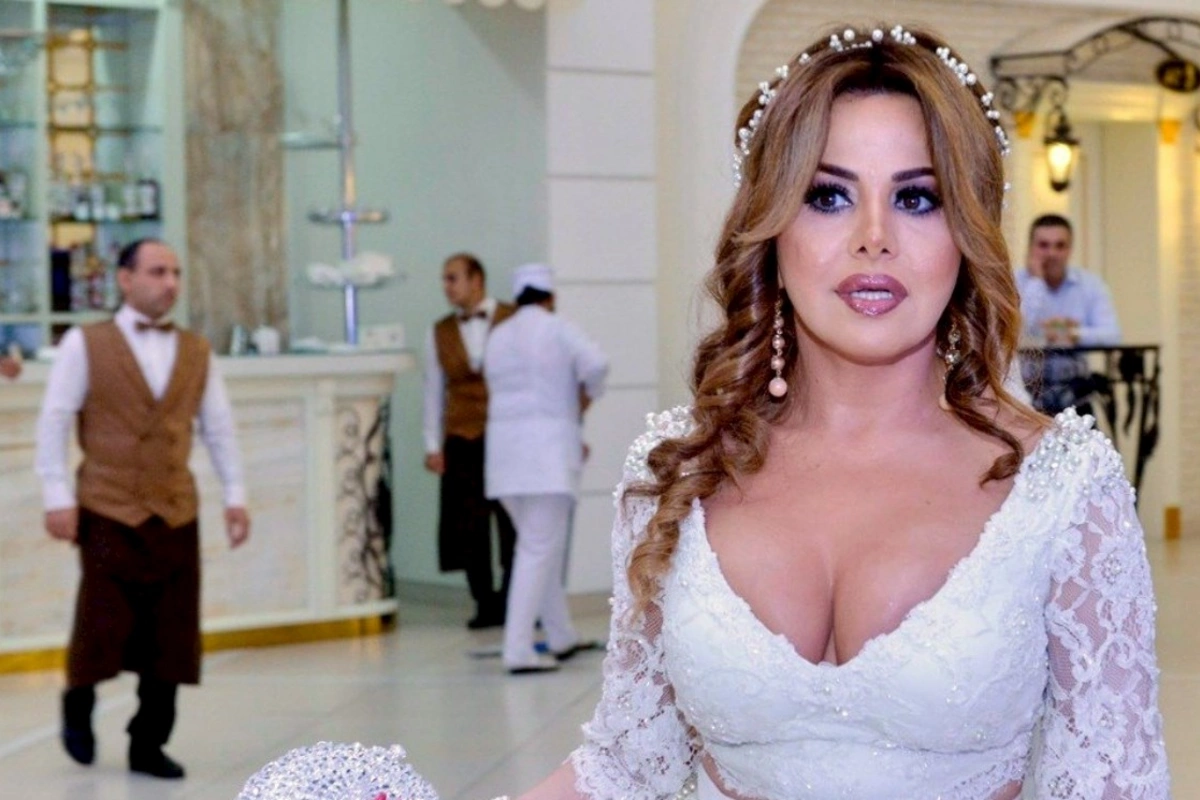 İki il onunla yatıb durmuşam, ilk dəfədir deyirəm
