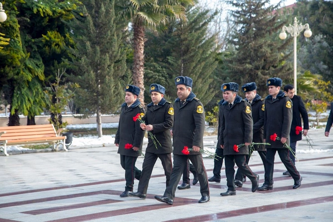 Dövlət Xidmətinin peşə bayramı Salyanda qeyd olundu — FOTOLAR Dövlət Xidmətinin peşə bayramı Salyanda qeyd olundu — FOTOLAR