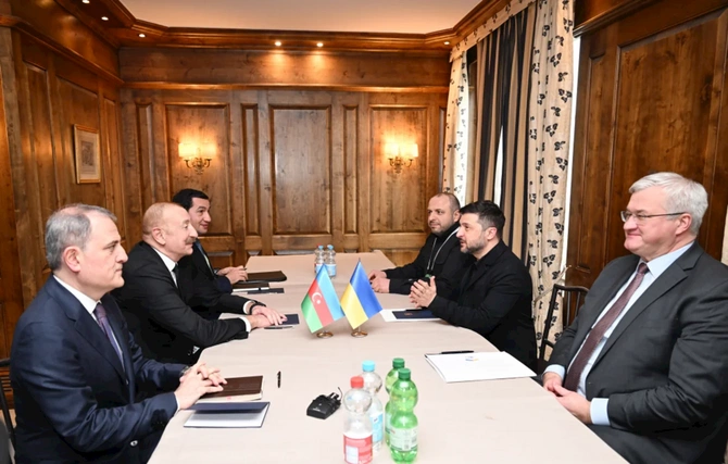 İlham Əliyevin Münxendə Volodimir Zelenski ilə görüşü olub — FOTO