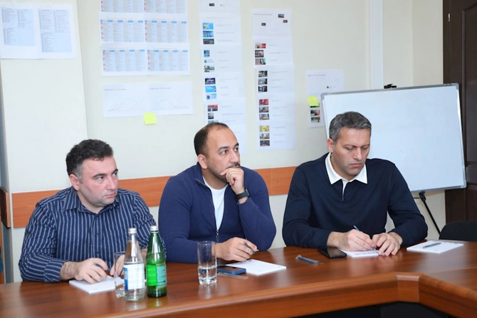Teleradio Akademiyasında “Ekran-efirdə ədəbi tələffüz və publisistik üslub” mövzusunda təlim təşkil olunub — FOTOLAR
