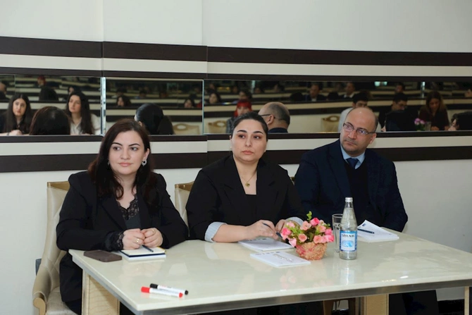 Teleradio Akademiyasında “Ekran-efirdə ədəbi tələffüz və publisistik üslub” mövzusunda təlim təşkil olunub — FOTOLAR