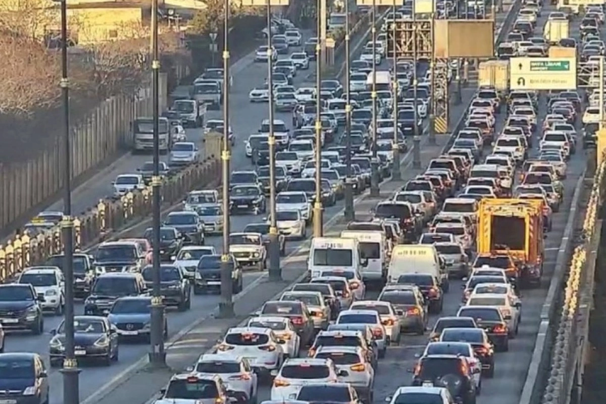 Bakının bu küçələrində tıxac var — Siyahı