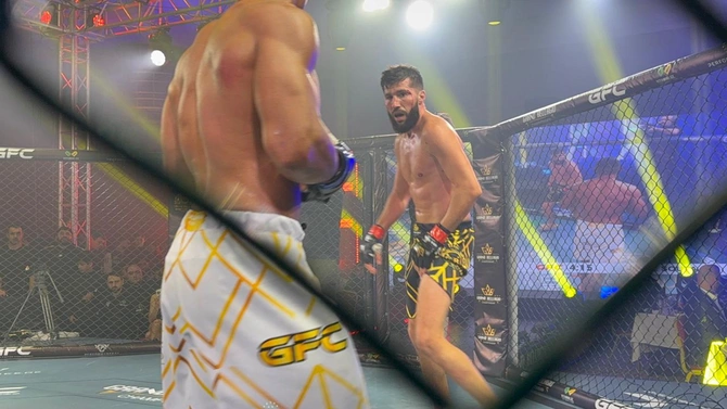 Alim Nəbiyev Batumidə beynəlxalq turnirdə MMA üzrə ardıcıl üçüncü qələbəsini qazandı — FOTOLAR
