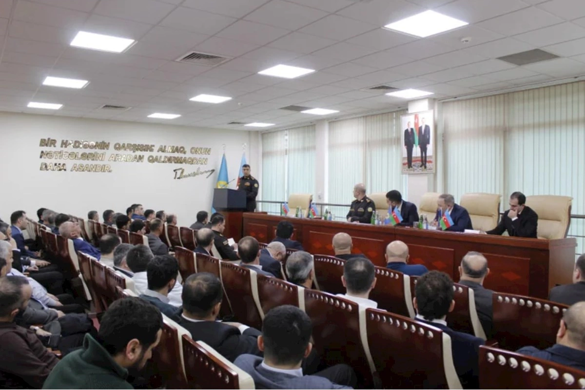 FHN-də WUF13-ə hazırlıq məsələləri ilə bağlı toplantı keçirilib — FOTOLAR