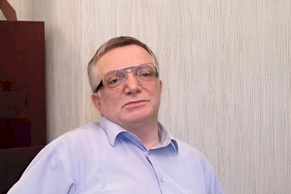 Bəxtiyar Vahabzadənin oğlu Bakıdan köçdü: “Paytaxtda yaşamıram”