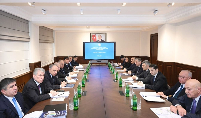 Azərbaycan Respublikasının Korrupsiyaya qarşı mübarizə üzrə Komissiyasının iclası keçirilib — FOTOLAR
