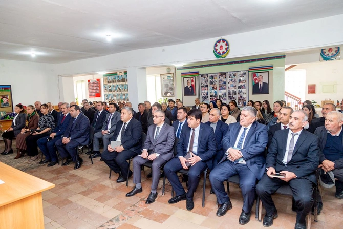 Rüstəm Xəlilov Marışlı kəndində səyyar görüş keçirdi — FOTOLAR