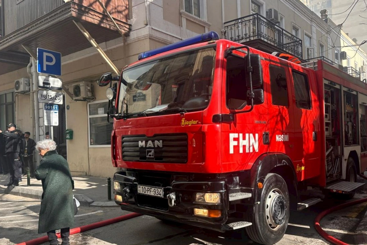 Bakının mərkəzində binadakı yanğın məhdudlaşdırılıb — YENİLƏNİB