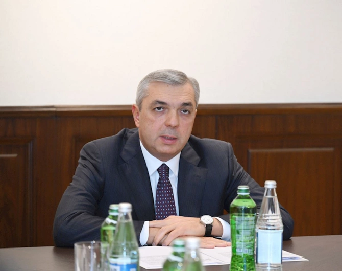 Azərbaycan Respublikasının Korrupsiyaya qarşı mübarizə üzrə Komissiyasının iclası keçirilib — FOTOLAR