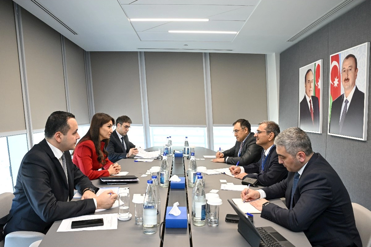Asiya İnkişaf Bankının nümayəndələri ilə görüş keçirilib — FOTOLAR