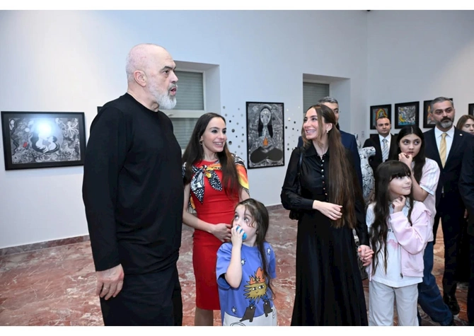 Leyla və Arzu Əliyevalar MAMA Ana təbiət beynəlxalq incəsənət sərgisində — FOTOLAR