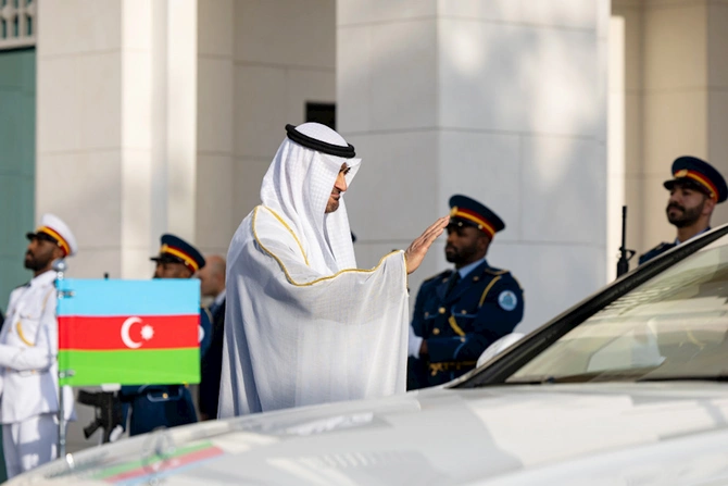 Prezident İlham Əliyev Əbu-Dabidə BƏƏ Prezidenti ilə görüşüb — FOTOLAR