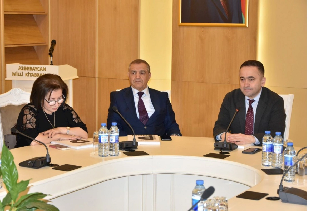 İncəsənət məktəbləri üçün nəzərdə tutulan “Balaca pianoçu” dərs vəsaitinin təqdimatı keçirilib — FOTOLAR
