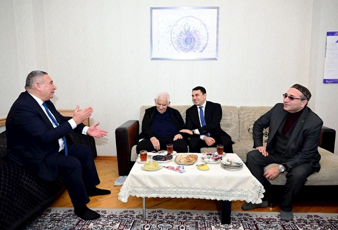 Nəriman Həsənzadə yubileyi münasibətilə evində ziyarət olunub — FOTOLAR