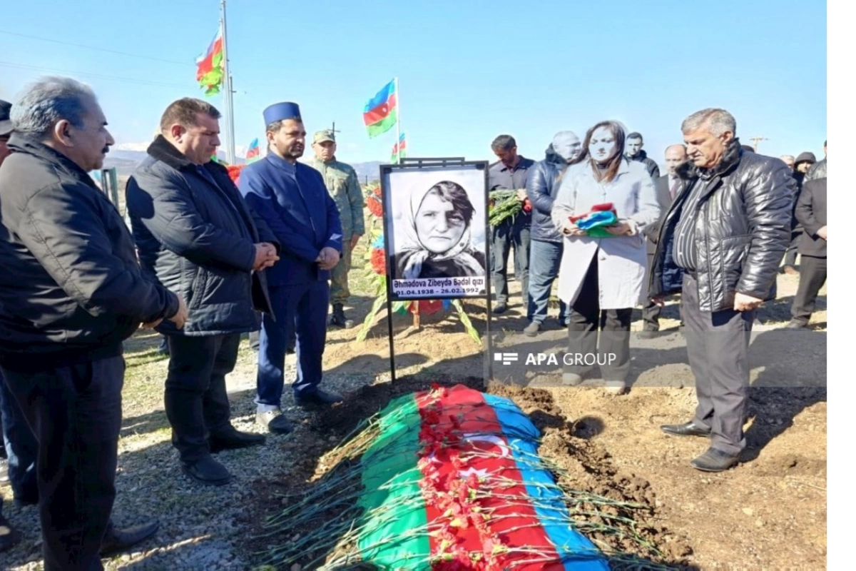Xocalı soyqırımında itkin düşən qadının qalıqları dəfn edildi — FOTOLAR