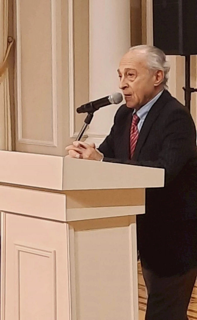 Davud Kazımovun anadan olmasının 100 illiyinə həsr olunmuş sərgi açılıb — FOTOLAR Davud Kazımovun anadan olmasının 100 illiyinə həsr olunmuş sərgi açılıb — FOTOLAR
